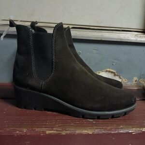 The Flexx Shoes The Flexx Slimmer Women's Chelsea Black Pull On Ankle boots